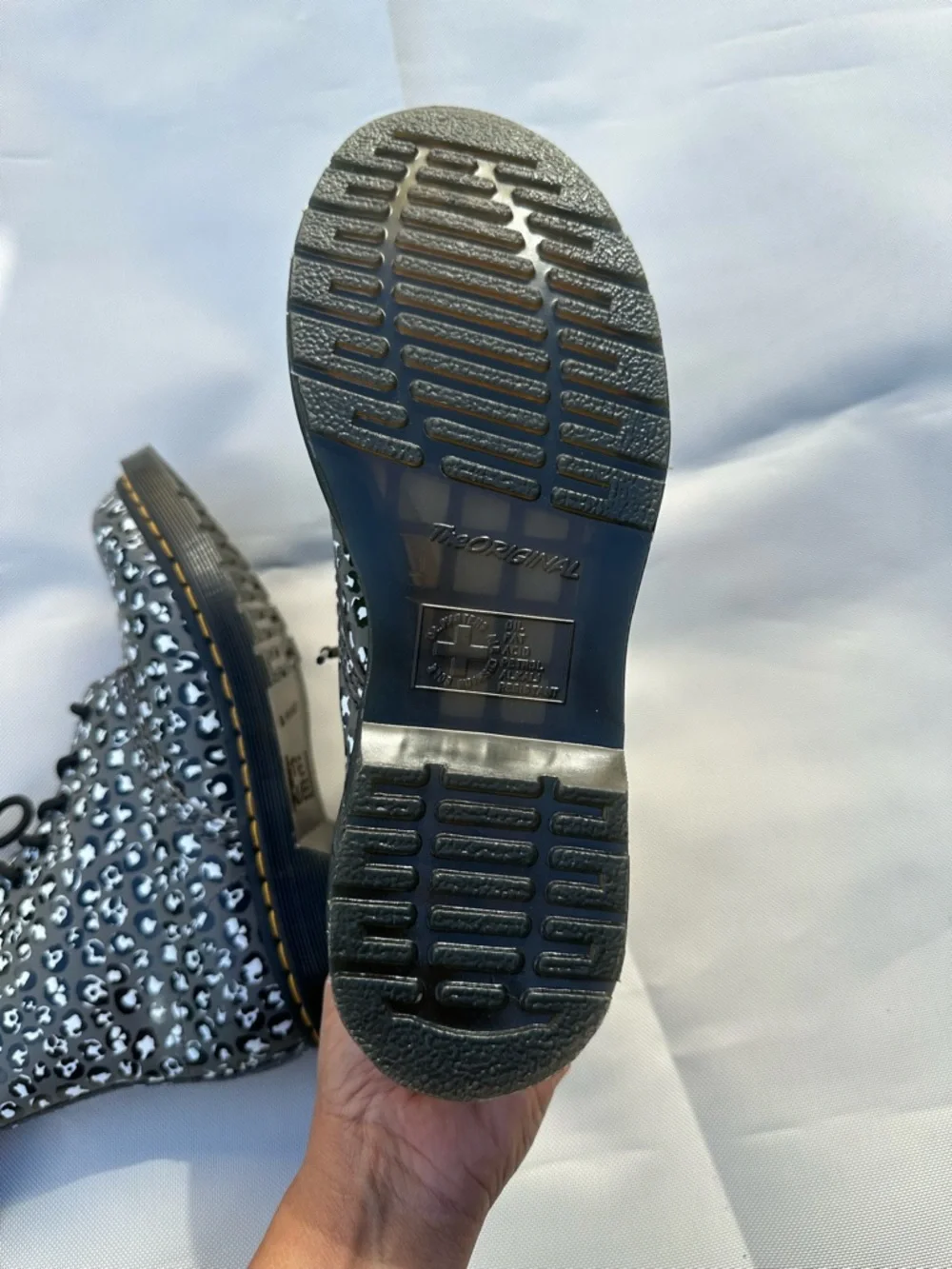 Dr. Martens Black & White Gunmetal 1460 loud leopard leather lace up boot women - Picture 6 of 14